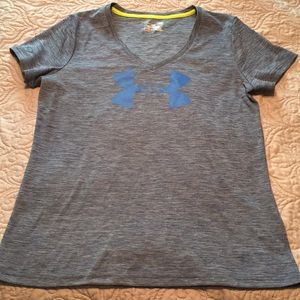 NWOT! UNDER ARMOUR heat gear tee